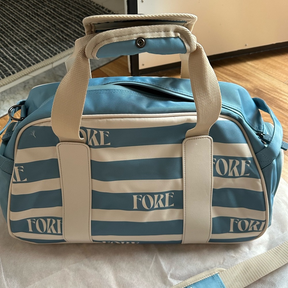 FORE  ALL Blue and Cream BOSTON BAG
New used once - Picture 2 of 3